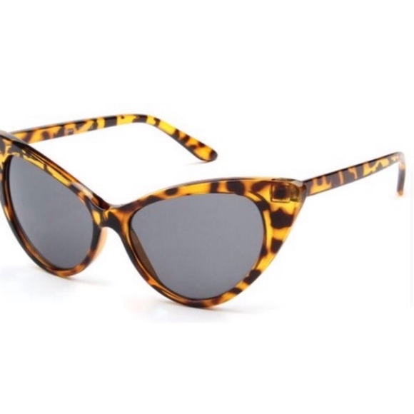 Chic Tortoise Shell Style Cat Eye Sunnies - Picture 13 of 15